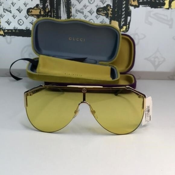 100%- New Authentic GUCCI GG0584s 004 140’ Aviator Shield Sunglasses - Picture 8 of 13